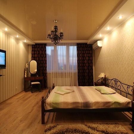 Panoramic view Lux apartment on Metro Osokorky Kiev Extérieur photo