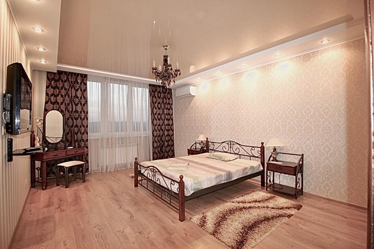 Panoramic view Lux apartment on Metro Osokorky Kiev Extérieur photo