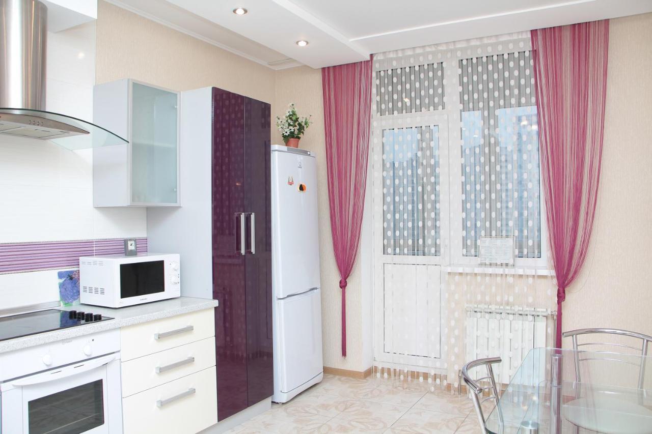 Panoramic view Lux apartment on Metro Osokorky Kiev Extérieur photo