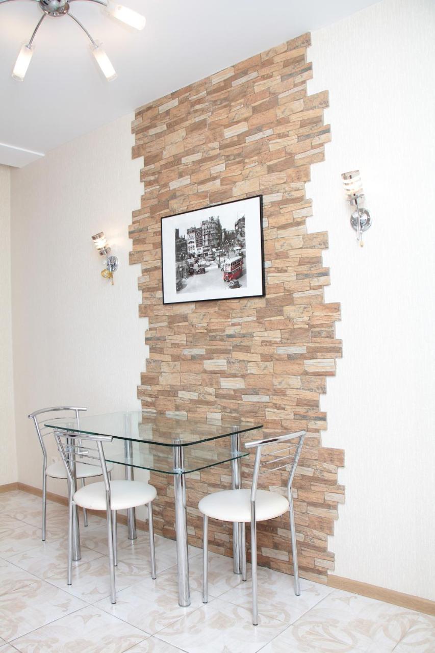 Panoramic view Lux apartment on Metro Osokorky Kiev Extérieur photo