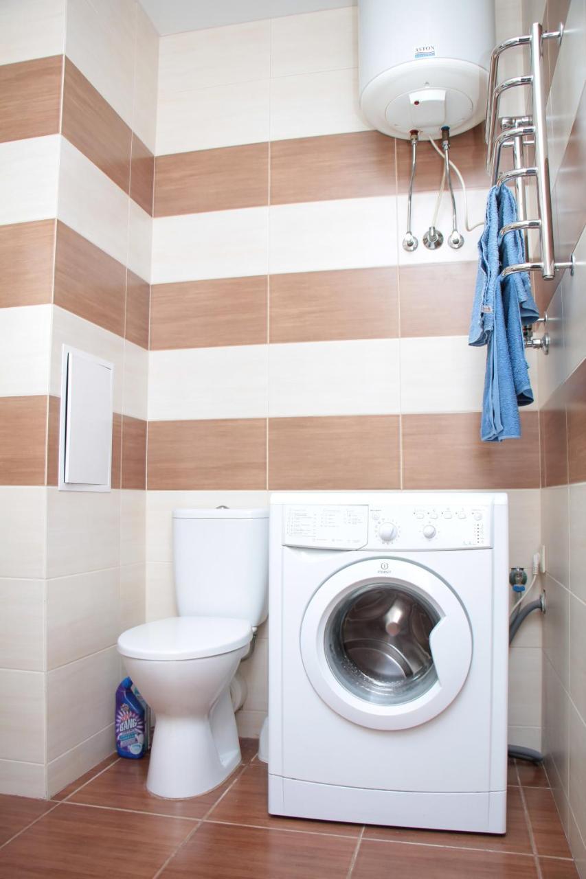 Panoramic view Lux apartment on Metro Osokorky Kiev Extérieur photo