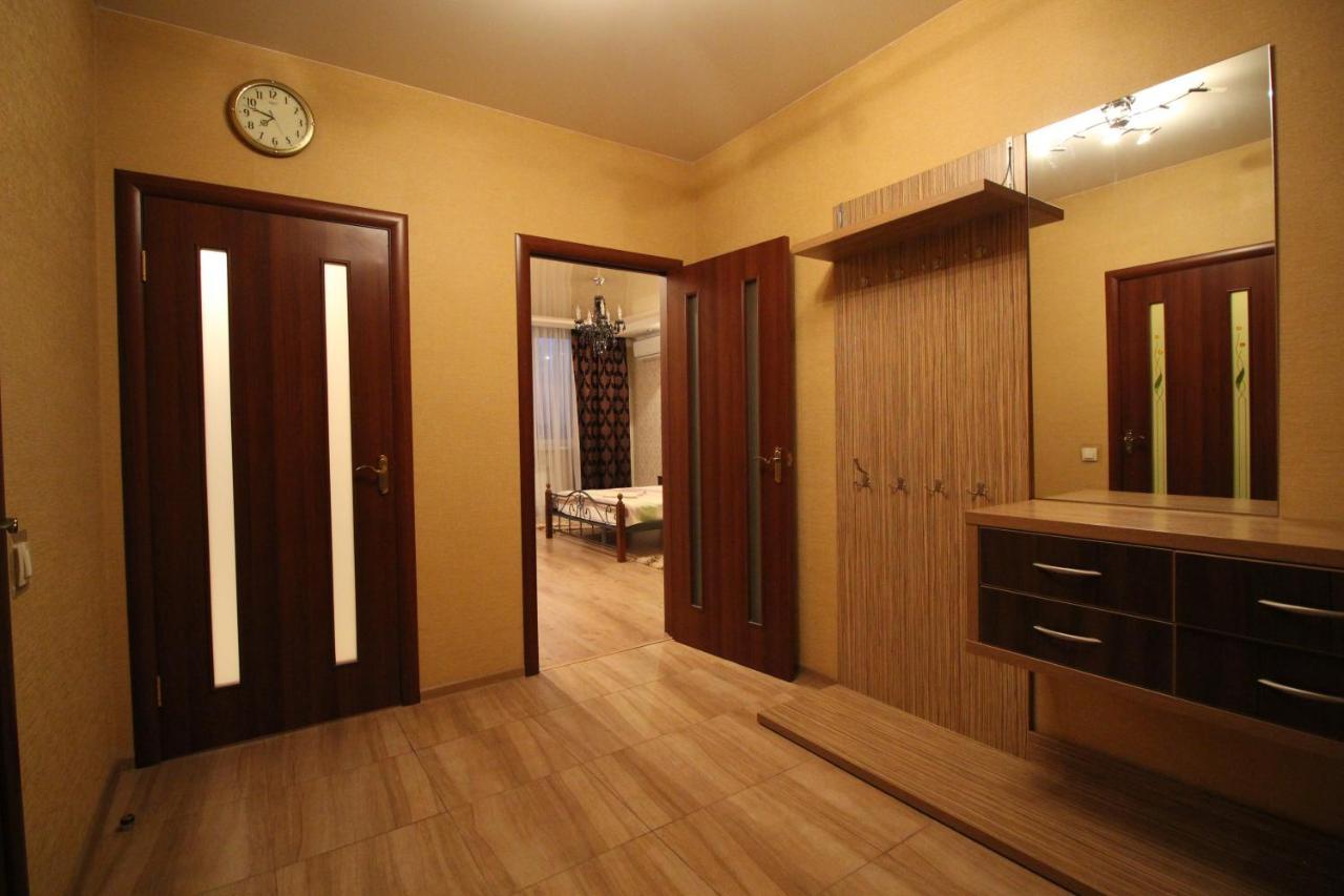 Panoramic view Lux apartment on Metro Osokorky Kiev Extérieur photo
