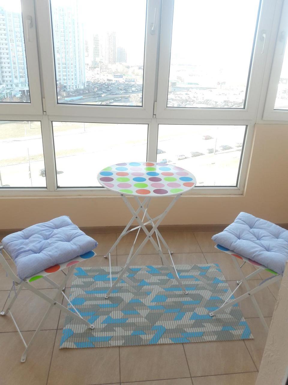 Panoramic view Lux apartment on Metro Osokorky Kiev Extérieur photo